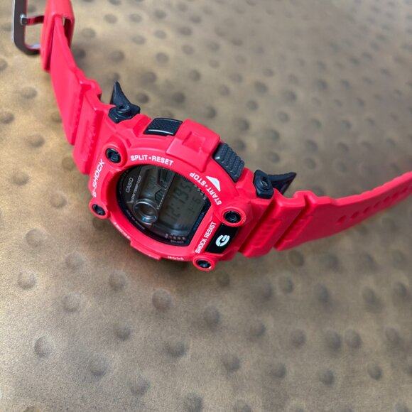 Red G-SHOCK, 7900 SERIES, digital, G7900A-4 - Picture 2 of 6